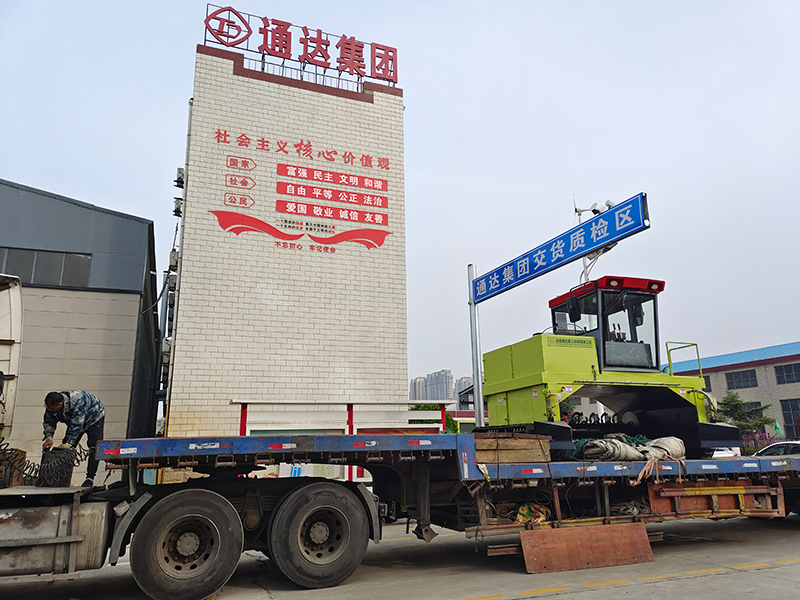 果渣怎么制作成有機(jī)肥?果渣有機(jī)肥配套設(shè)備哪個(gè)廠家好？ 　　